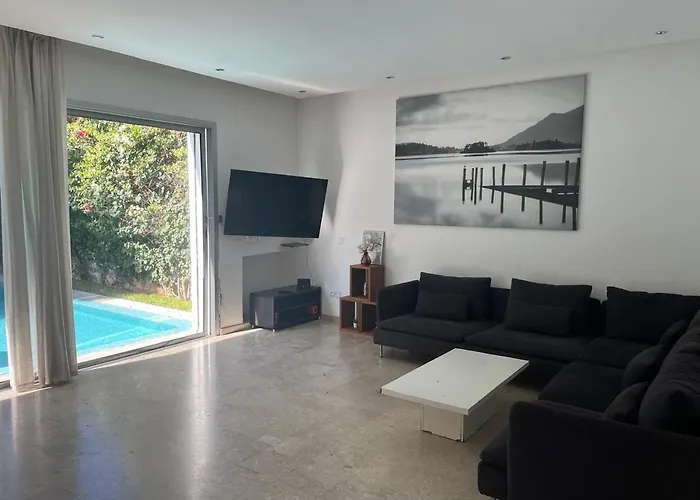 Moderne Avec Piscine, Front De Mer